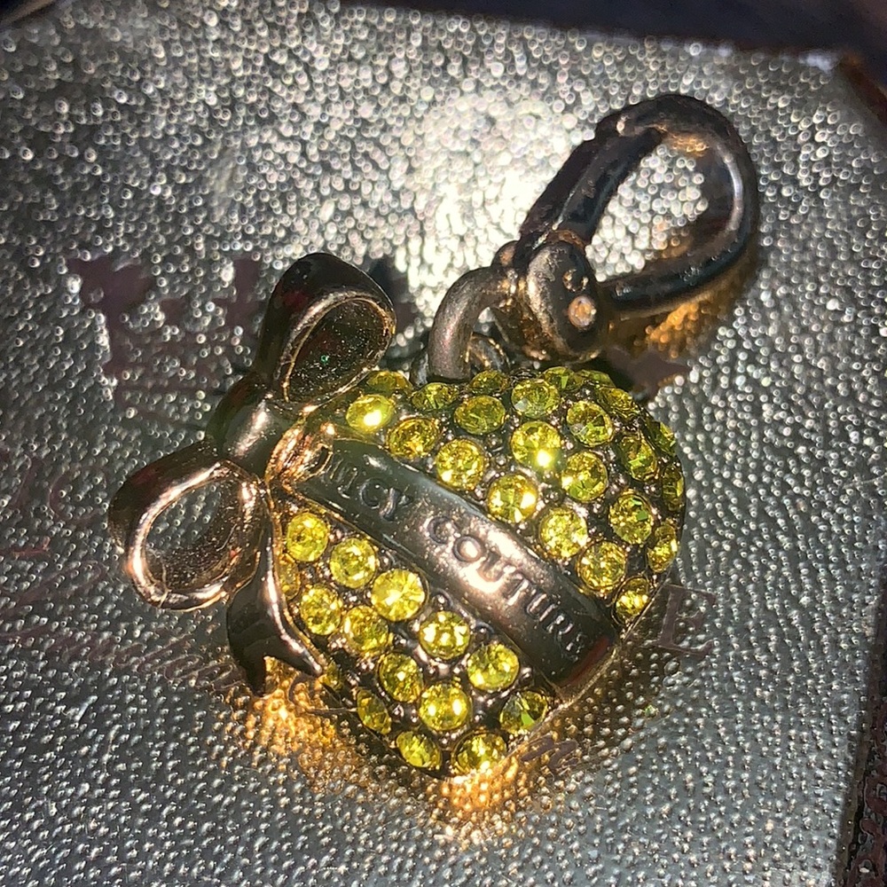 Juicy Couture YELLOW PAVE BANNER PUFF HEART CHARM SWAROVSKI CRYSTALS - Picture 8 of 16